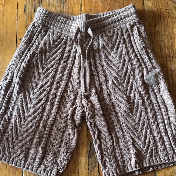 ALO Yoga Men's Brown Knit Shorts